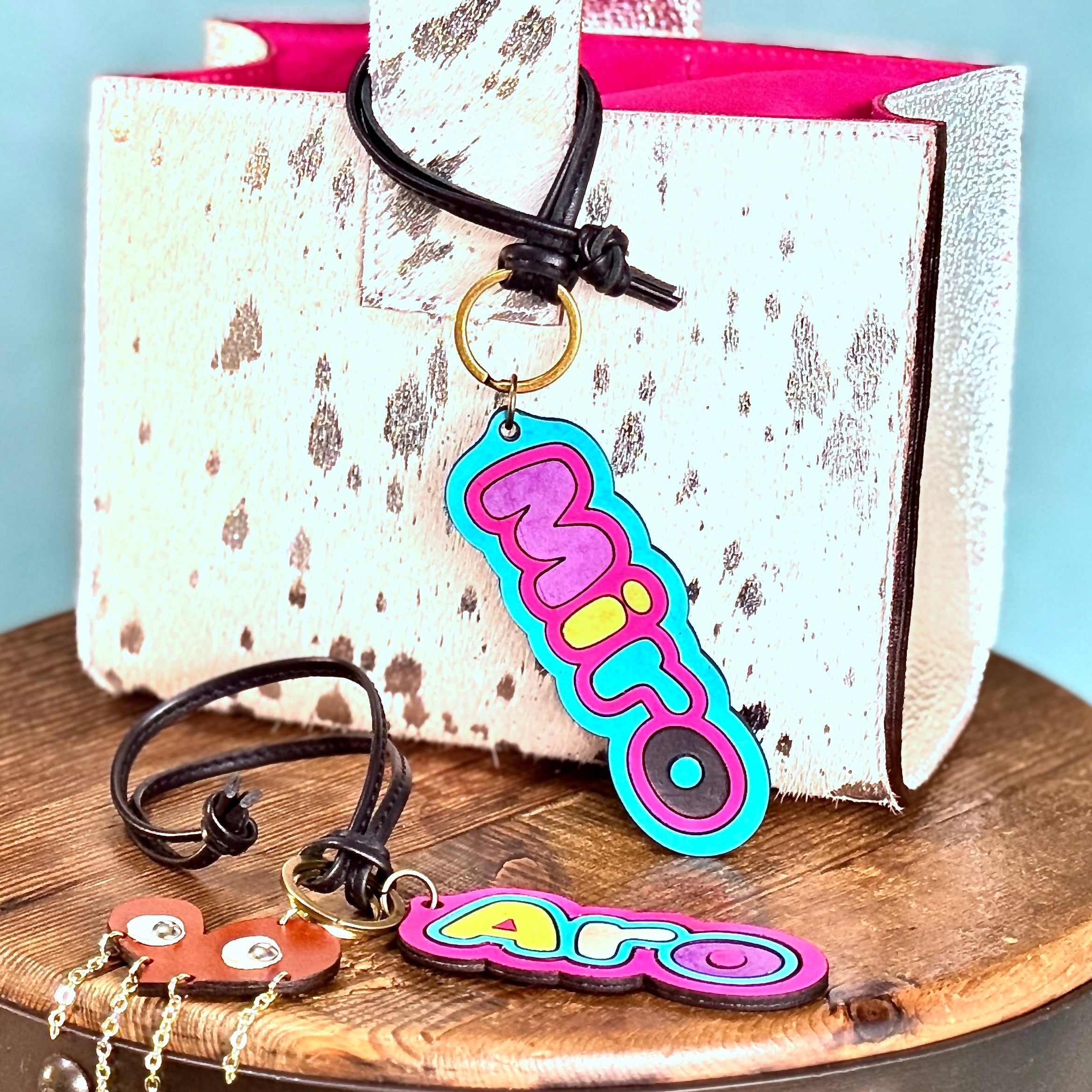 CANDyガチャチャ｜あなたの運が導く色と革の必然